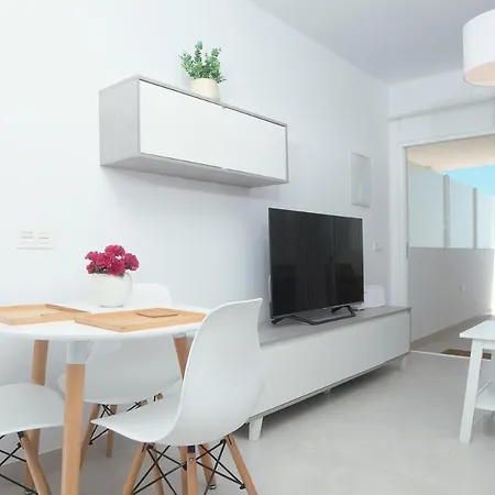 The Ocean View Senator Modern Apartment *